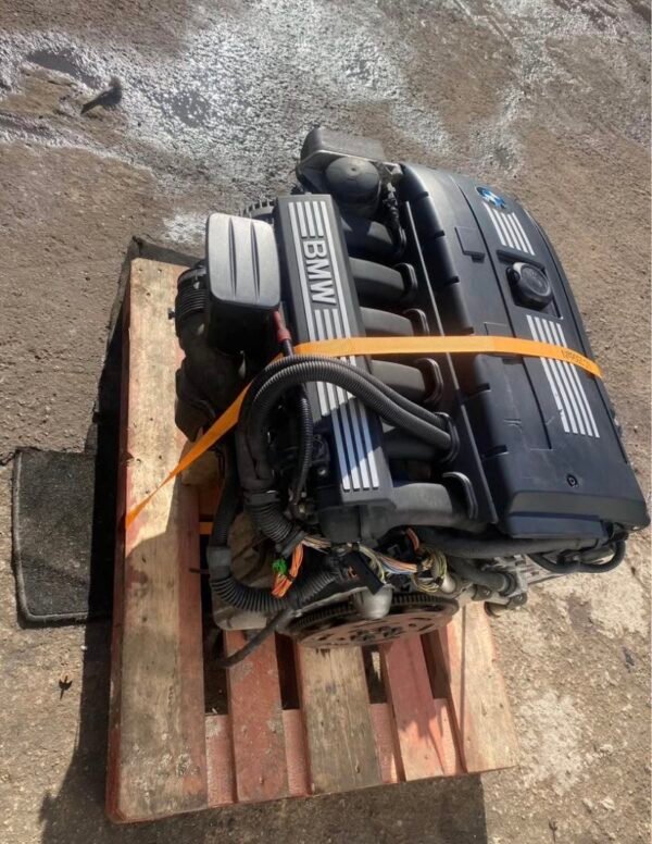 E92 330i engine