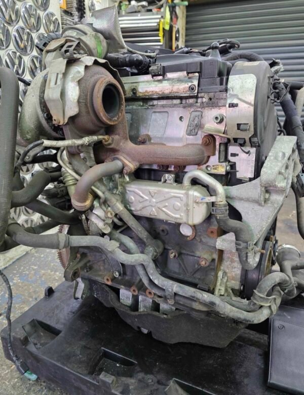 5847960666772279527 VW Touran 1.6 TDI CAYC Engine 2012