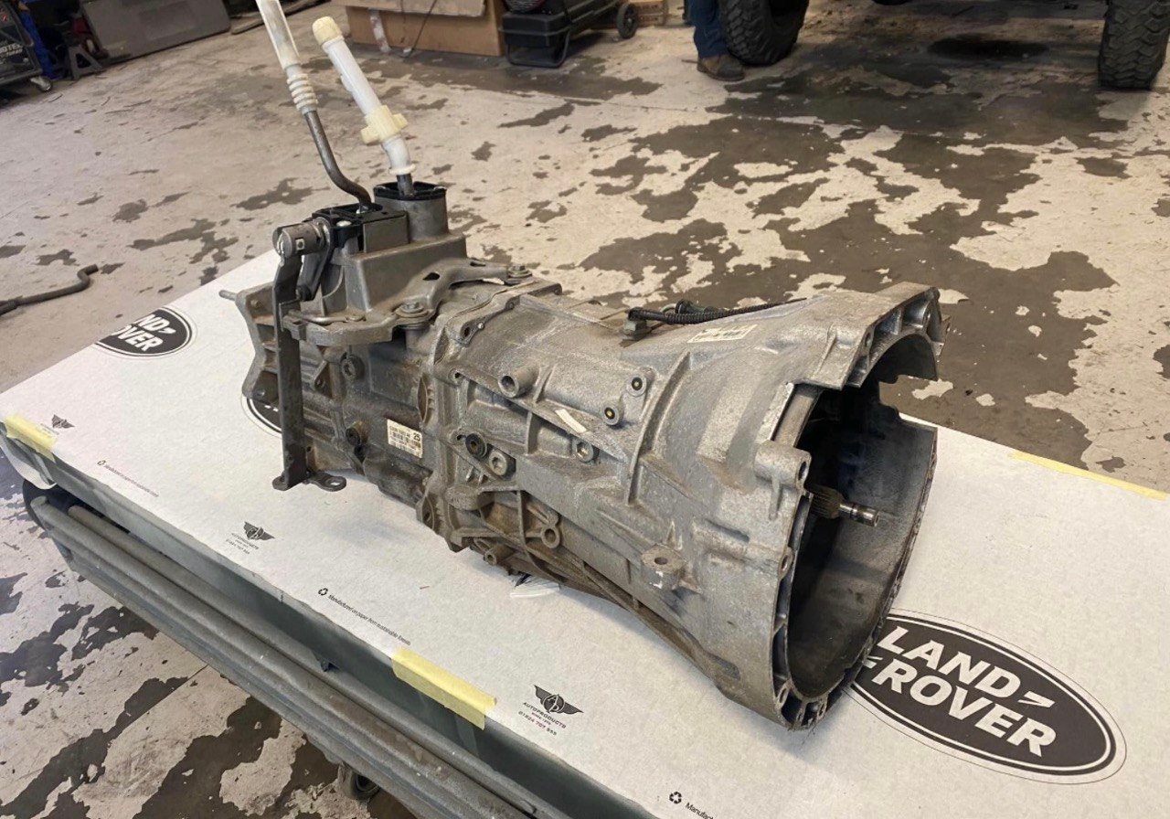 MT82 6 speed manual gearbox